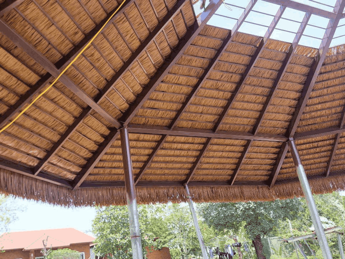 Hướng Dẫn Thi Công Rơm Nhân Tạo Trực Tiếp Trên Khung Không Bị Dột Nước, Đơn Giản Mà Hiệu Quả